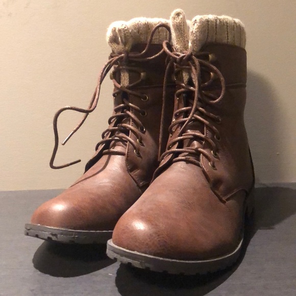 Streetwear Society boots with sweater cuff - Picture 1 of 3